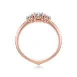 Pierścionek z różowego złota z diamentami